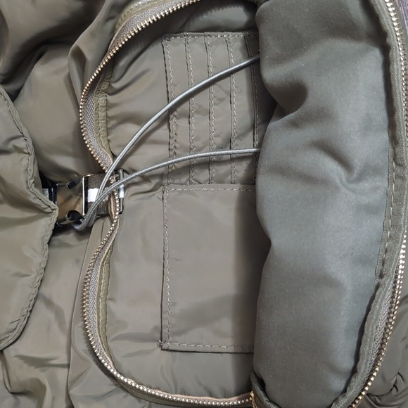 Tommy Bahama Puffer Backpack Olive Green - Picture 2 of 13